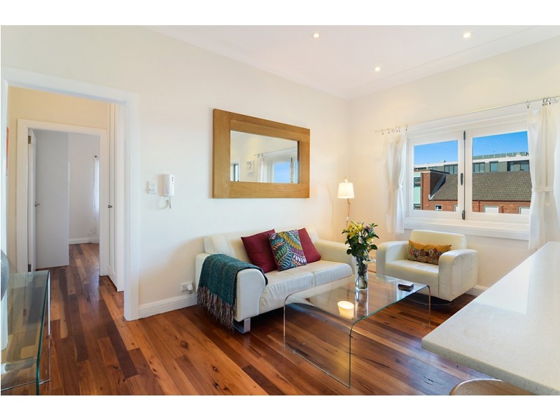 2/144 Warners Avenue, Bondi Beach NSW 2026