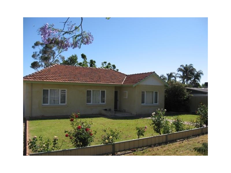 15 Warner Road, High Wycombe WA 6057