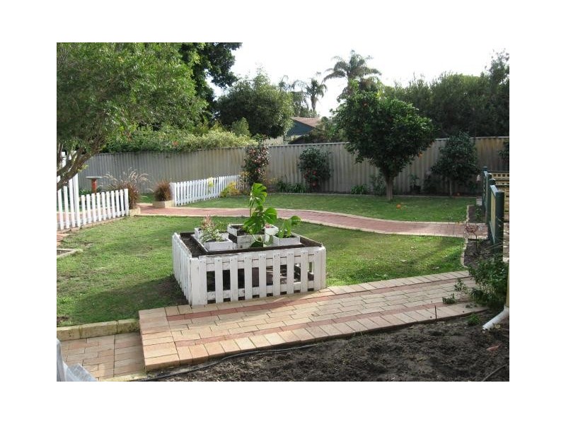 15 Warner Road, High Wycombe WA 6057