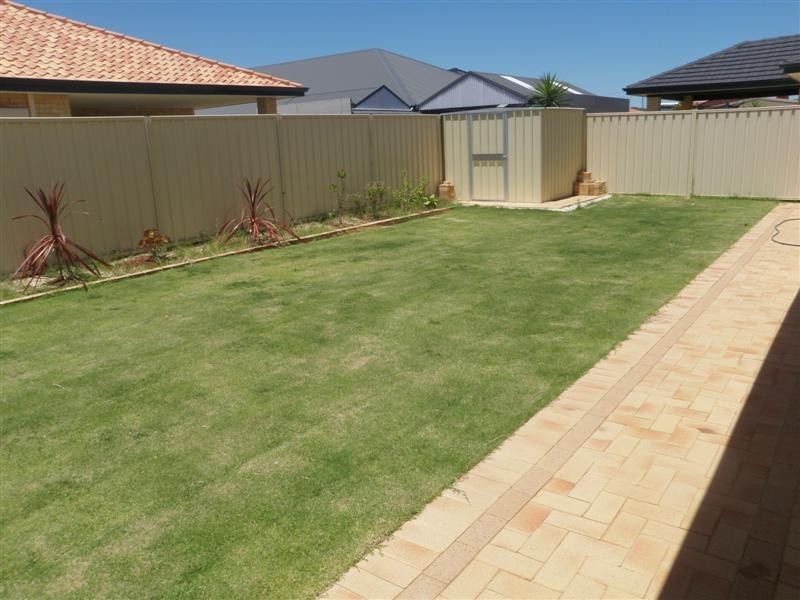 86 Sheffield Road, Wattle Grove WA 6107