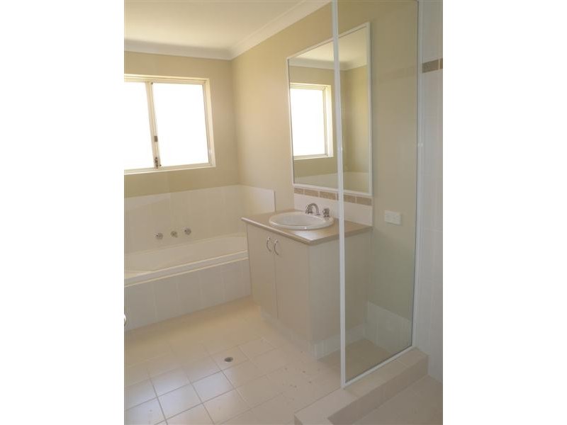 86 Sheffield Road, Wattle Grove WA 6107