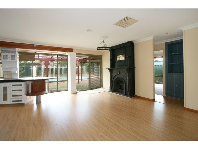 130 Newburn Road, High Wycombe WA 6057