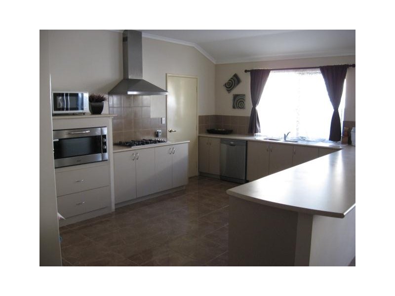 5 Azalea Court, Forrestfield WA 6058