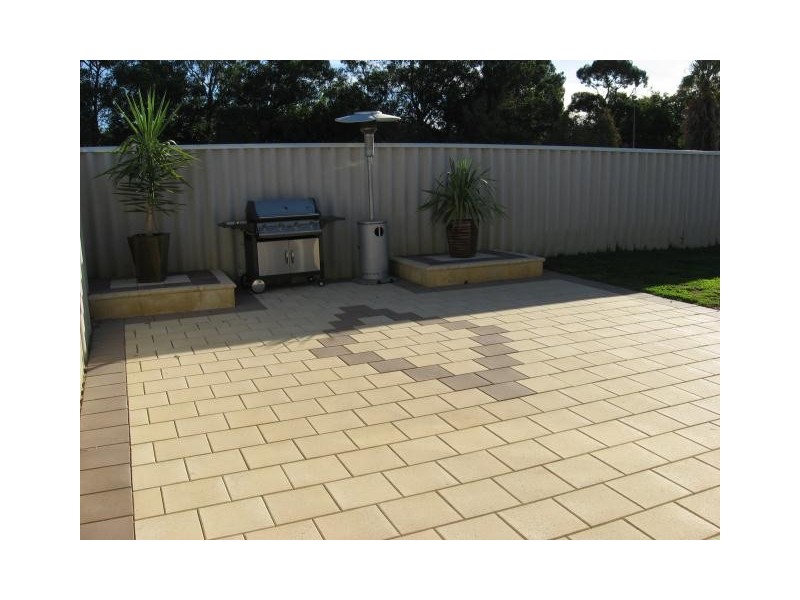 5 Azalea Court, Forrestfield WA 6058