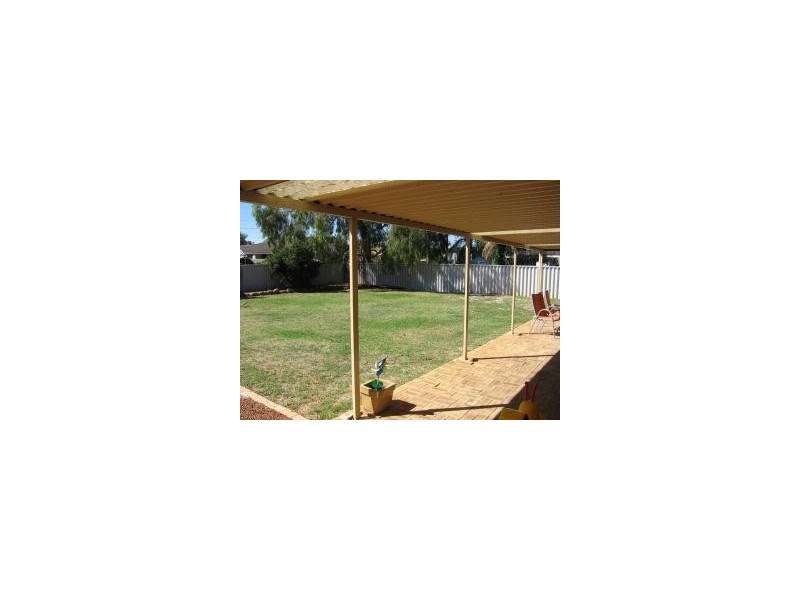 152 Maida Vale Road, High Wycombe WA 6057