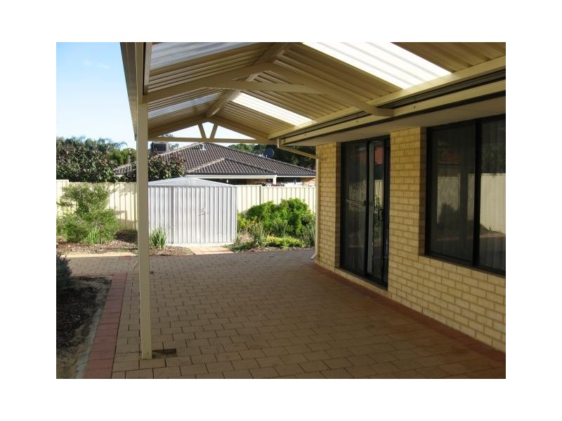 15 Lambertia Crescent, High Wycombe WA 6057