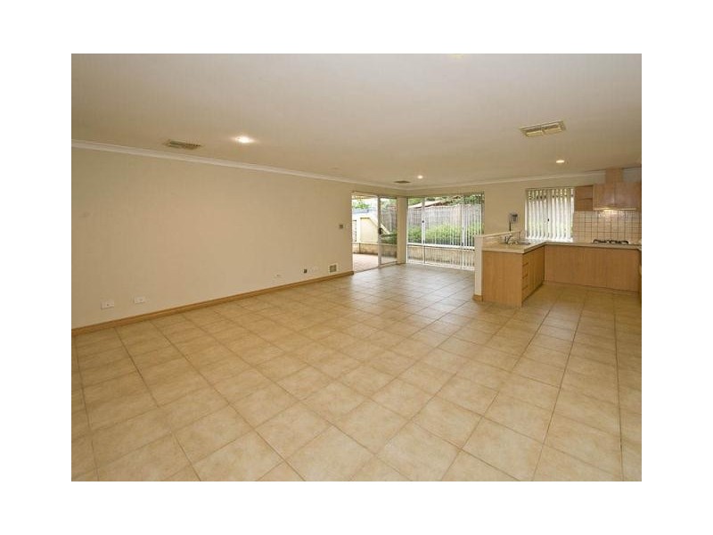 7/7 Warlu Place, High Wycombe WA 6057