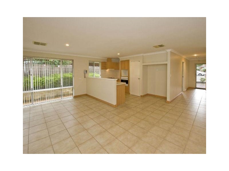 7/7 Warlu Place, High Wycombe WA 6057