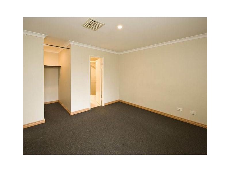 7/7 Warlu Place, High Wycombe WA 6057