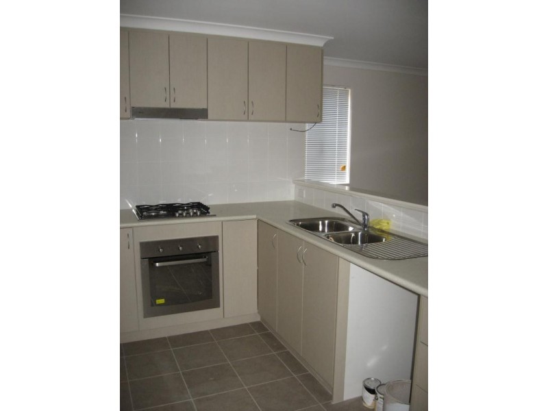 3 / 16 Larwood Crescent, High Wycombe WA 6057