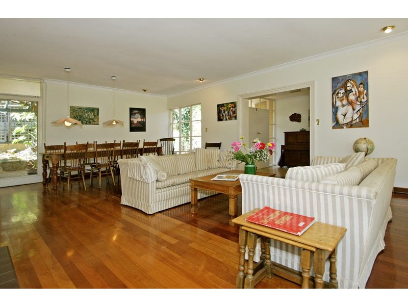 11 Jones Road, Kalamunda WA 6076