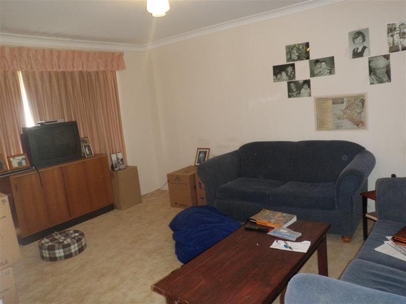 42 Palmer Crescent, High Wycombe WA 6057