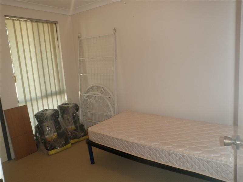 42 Palmer Crescent, High Wycombe WA 6057