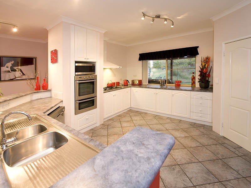 198 Lewis Road, Forrestfield WA 6058