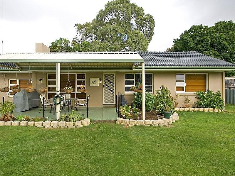 1 Kathleen Close, Maida Vale WA 6057