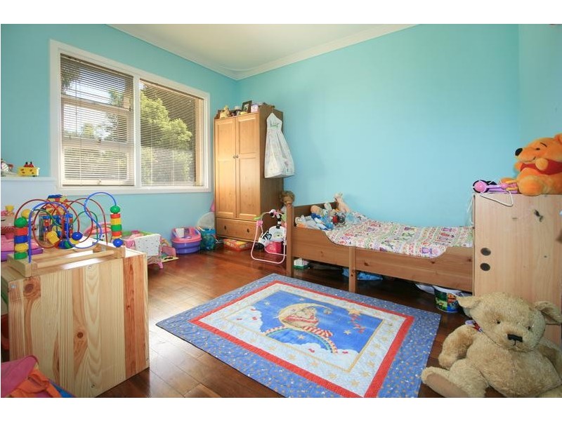 1 Kathleen Close, Maida Vale WA 6057