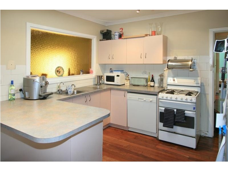 1 Kathleen Close, Maida Vale WA 6057