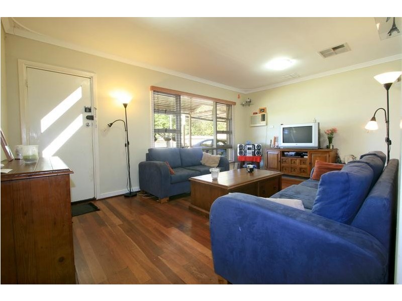 1 Kathleen Close, Maida Vale WA 6057