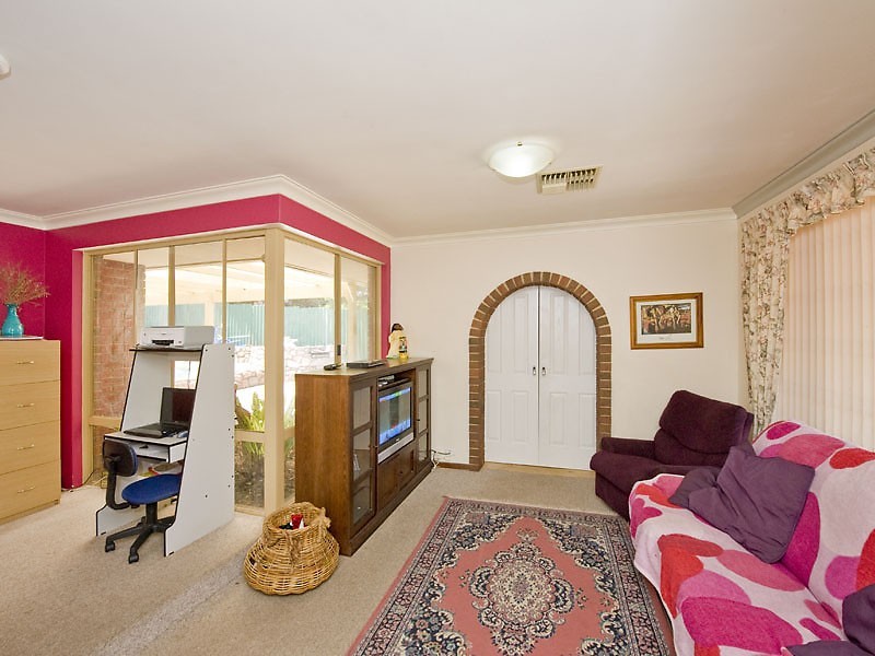 83 Newburn Road, High Wycombe WA 6057