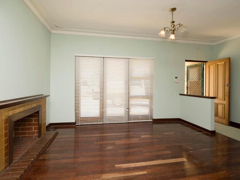 17 Newburn Road, High Wycombe WA 6057