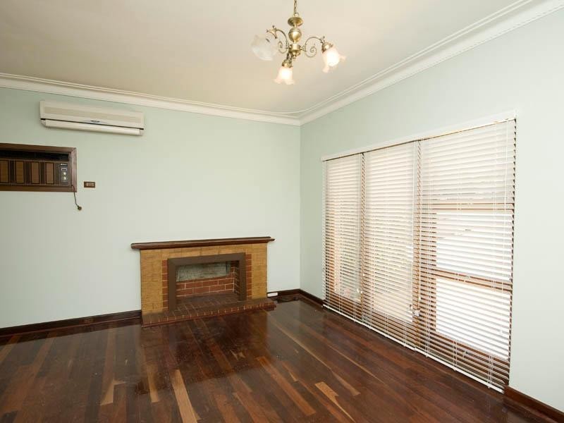 17 Newburn Road, High Wycombe WA 6057