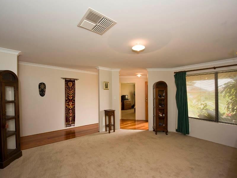 62 Larwood Crescent, High Wycombe WA 6057