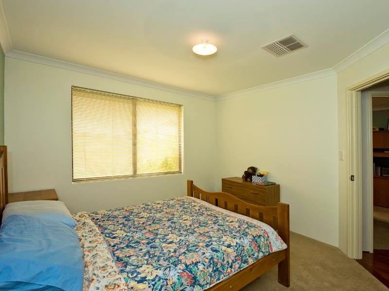 62 Larwood Crescent, High Wycombe WA 6057