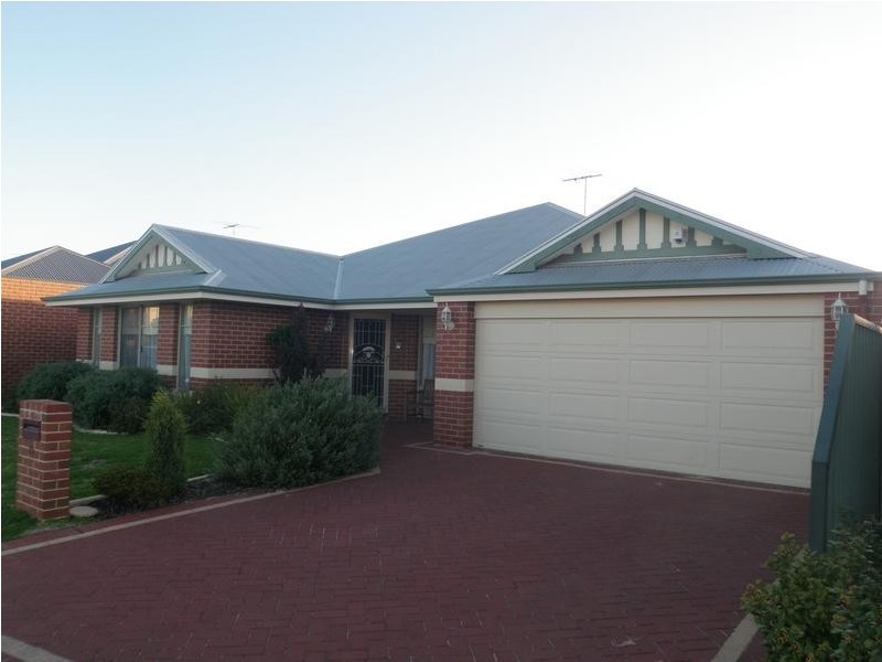 23 Oldham Pass, High Wycombe WA 6057