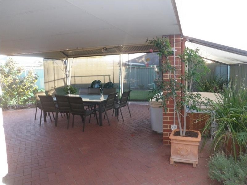 23 Oldham Pass, High Wycombe WA 6057