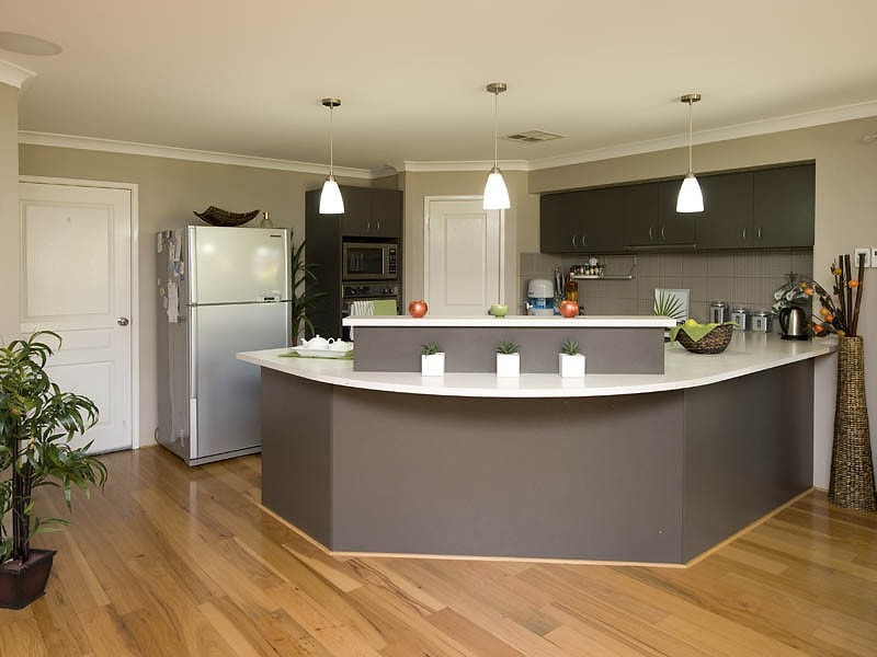 27 Wimbridge Road, Wattle Grove WA 6107