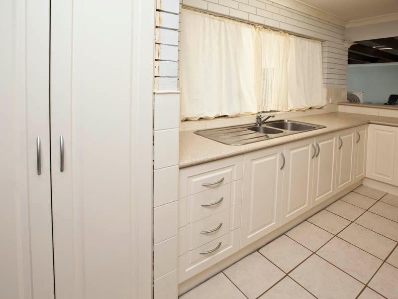 3 Hibiscus Drive, Forrestfield WA 6058