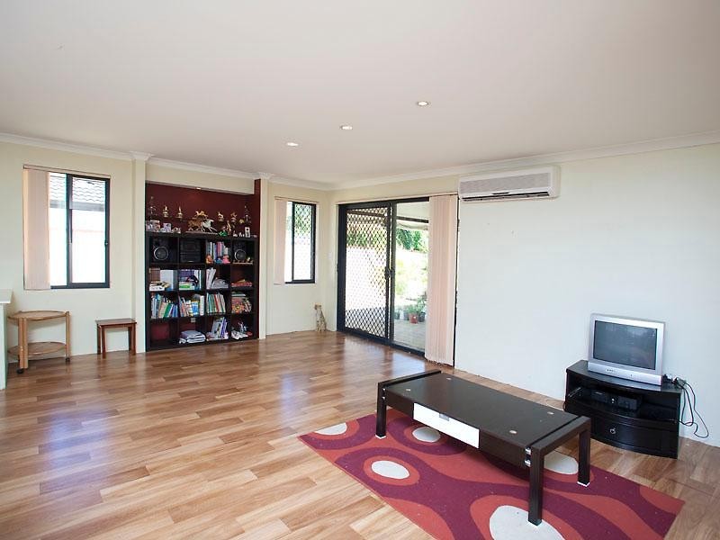 11 Ruby Way, Maida Vale WA 6057