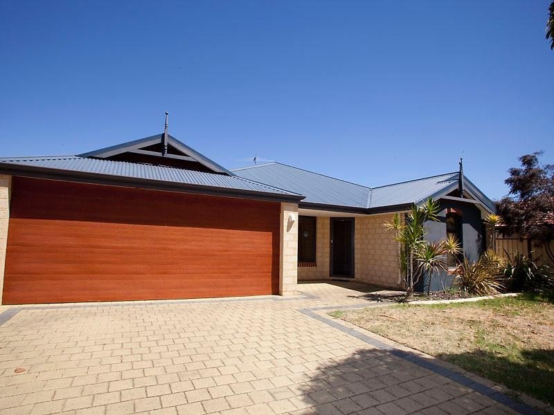 11 Ruby Way, Maida Vale WA 6057
