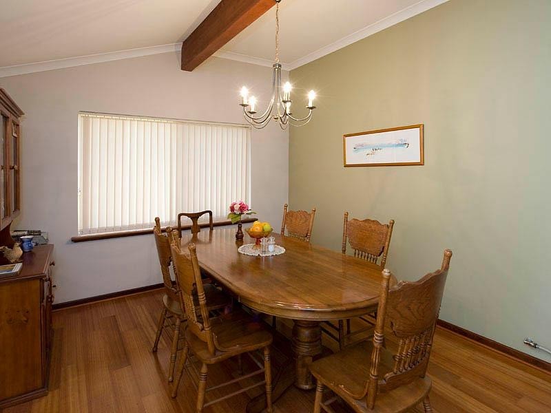 1 Emu Court, High Wycombe WA 6057