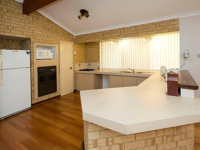 1 Emu Court, High Wycombe WA 6057