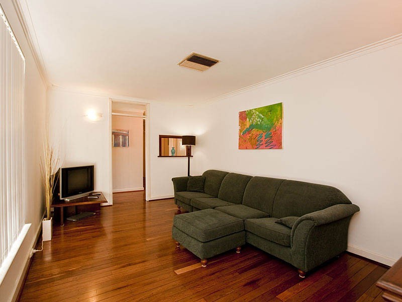 6 Billara Street, Maida Vale WA 6057