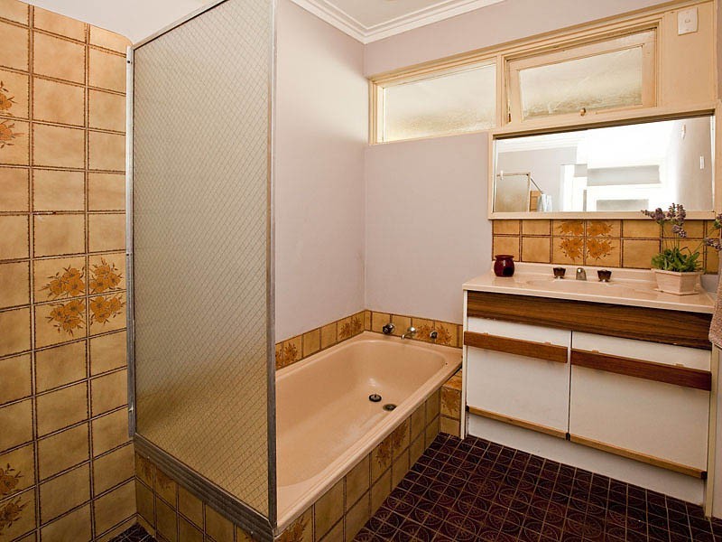 6 Billara Street, Maida Vale WA 6057