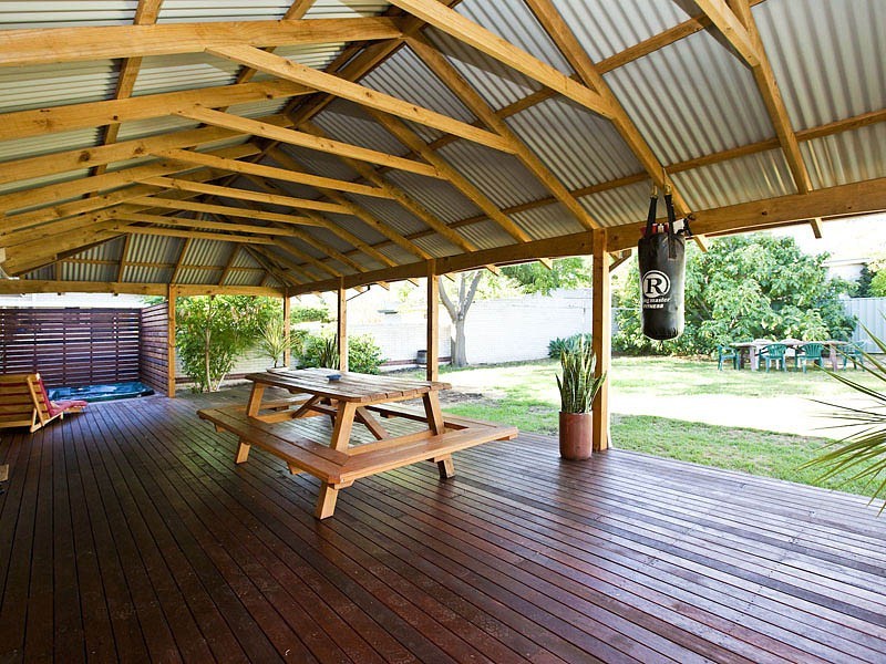 6 Billara Street, Maida Vale WA 6057