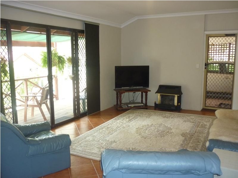 7 Hillside Crescent, Gooseberry Hill WA 6076