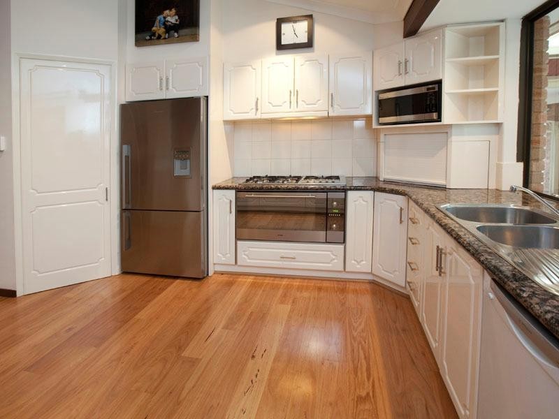 43 Lilian Rd, Maida Vale WA 6057