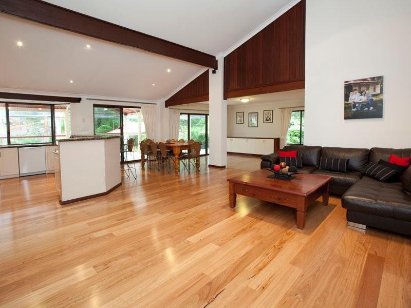 43 Lilian Rd, Maida Vale WA 6057