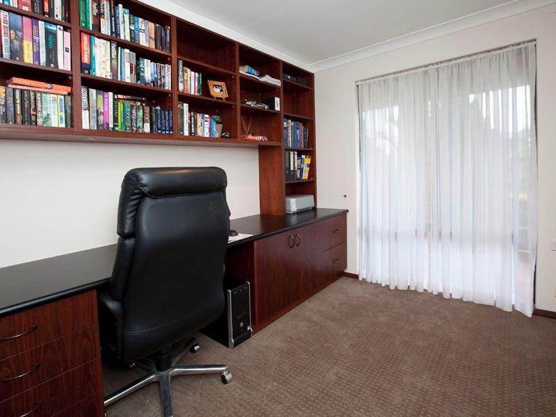 43 Lilian Rd, Maida Vale WA 6057