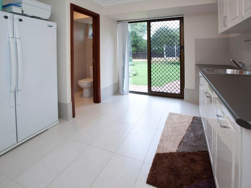 43 Lilian Rd, Maida Vale WA 6057