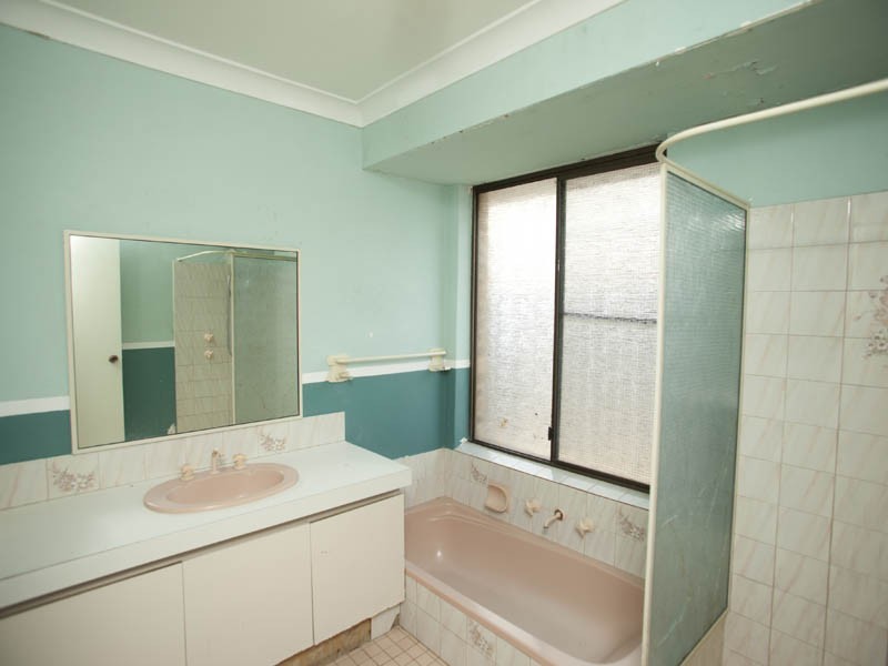 127 Newburn Road, High Wycombe WA 6057