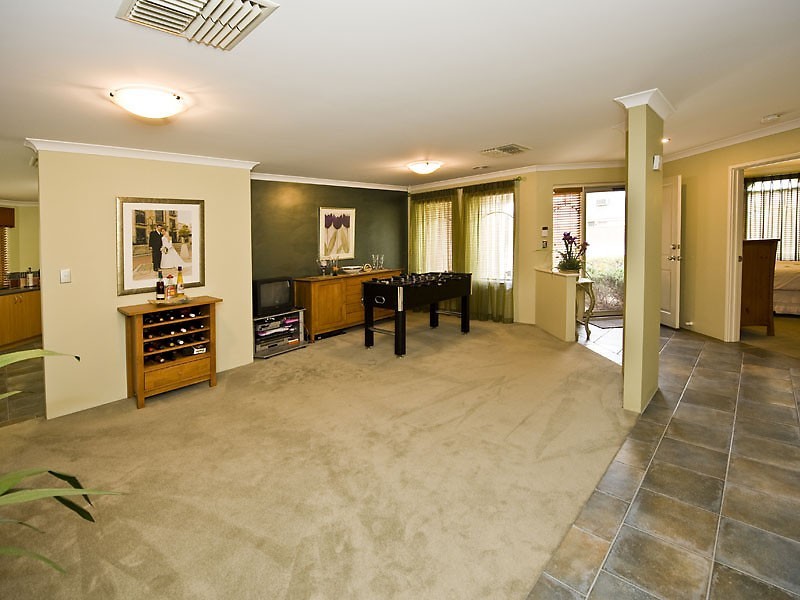 21 FOXTON BLVD, High Wycombe WA 6057