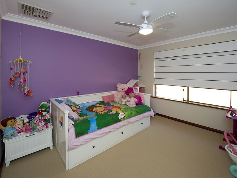 70 Lawnbrook Rd East, Bickley WA 6076