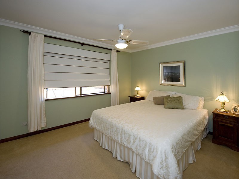 70 Lawnbrook Rd East, Bickley WA 6076