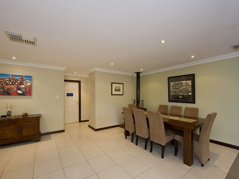 70 Lawnbrook Rd East, Bickley WA 6076