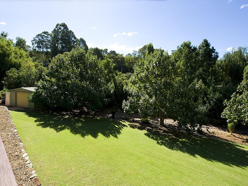 70 Lawnbrook Rd East, Bickley WA 6076