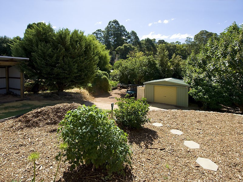 70 Lawnbrook Rd East, Bickley WA 6076
